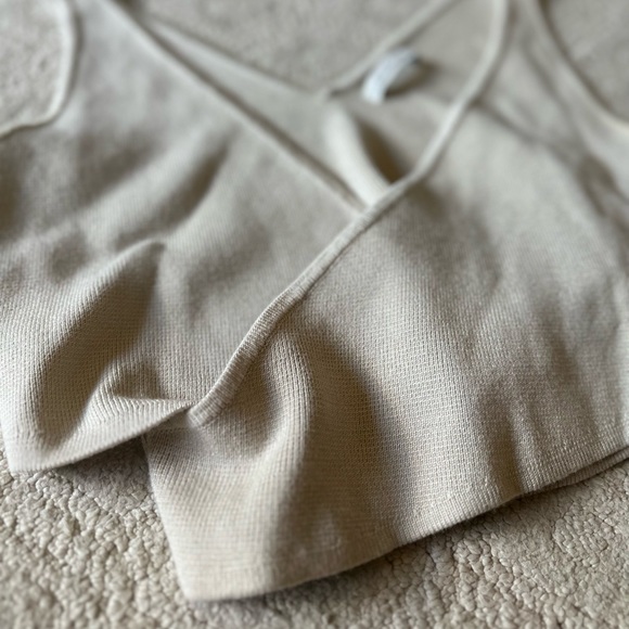 Abercrombie & Fitch Women’s Tan Crossover Rib Wrap Crop Top Size Small NWOT - Picture 6 of 9